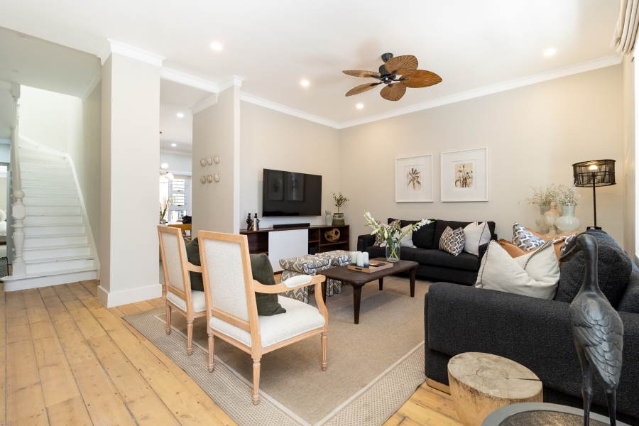 To Let 4 Bedroom Property for Rent in Oranjezicht Western Cape